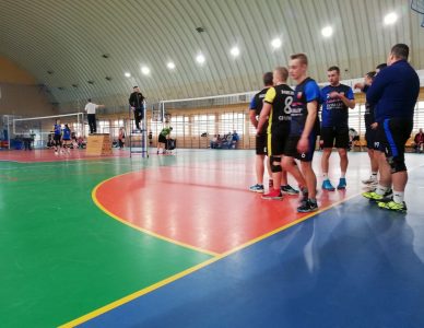 SIATKARZE Z GRABOWCA MISTRZAMI POWIATU