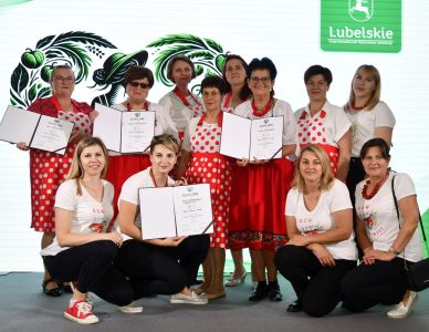 KOBIETA PRZEDSIĘBIORCZA W STYLU WEGE