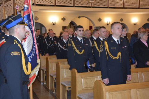 sztandar-komendy-1024x683